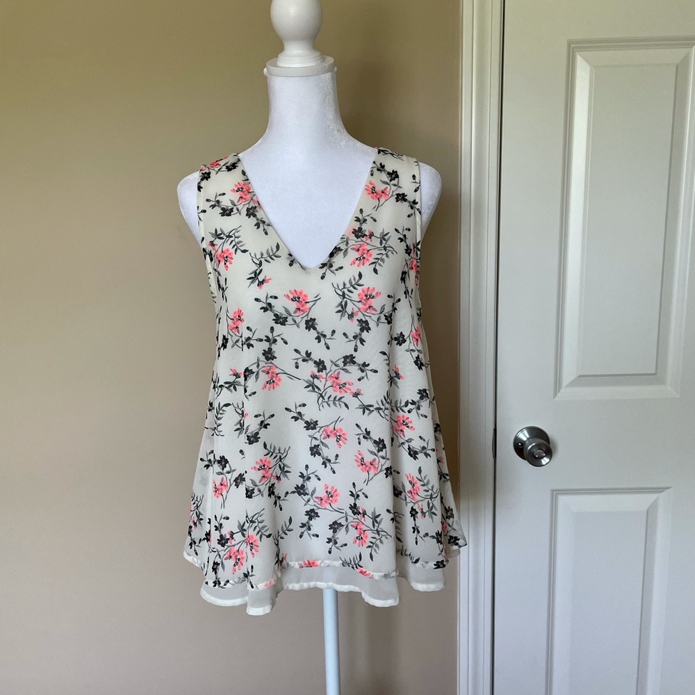 Sleeveless top.